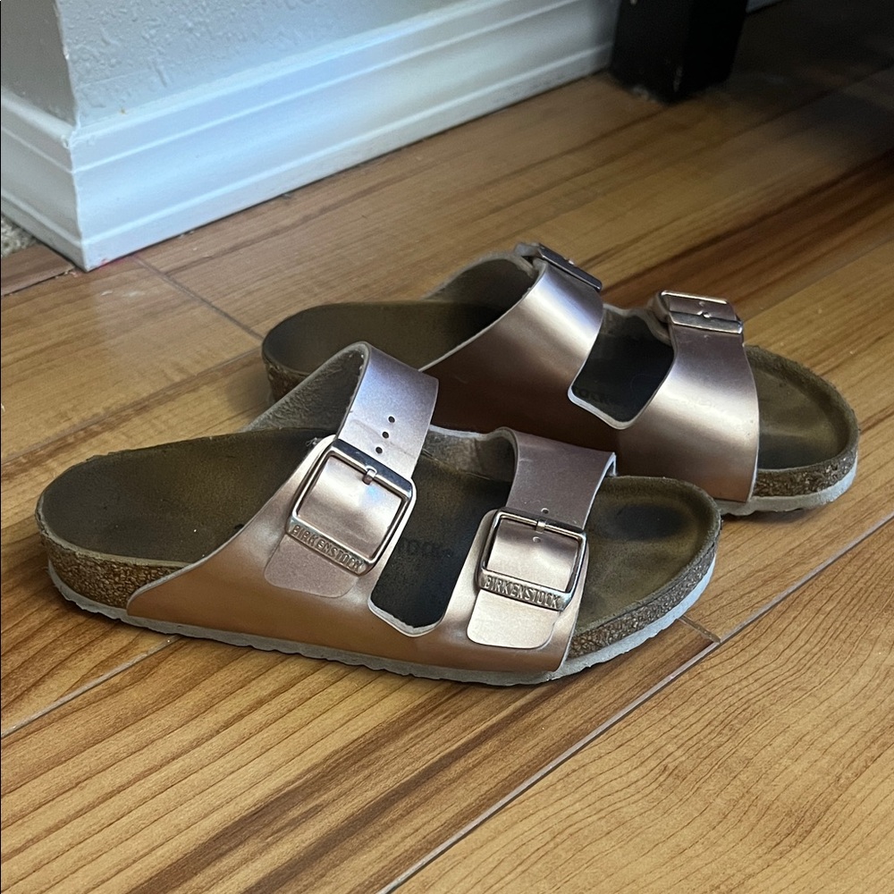 Birkenstock Kids Sandals in Metallic Bronze
